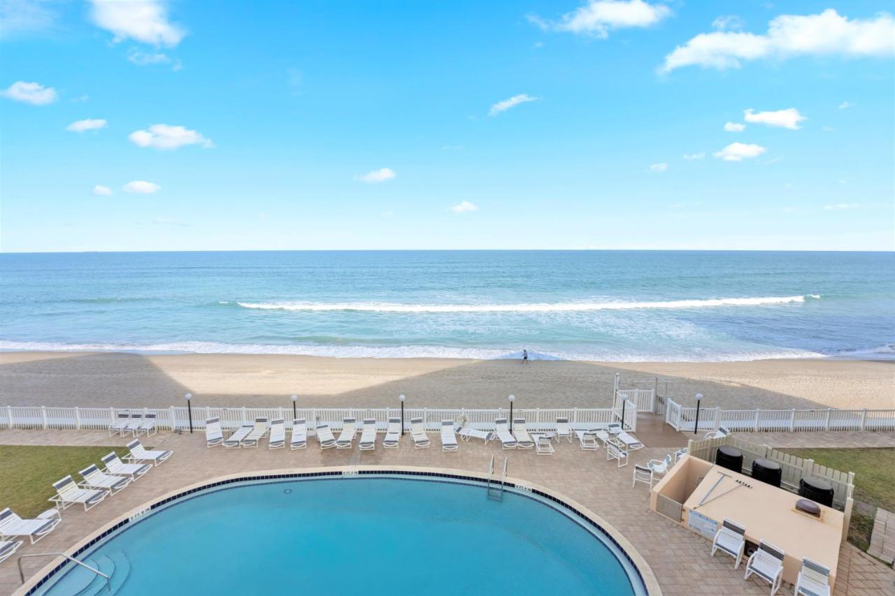 Paradise Beach Club - Oceanfront And Penthouse Satellite Beach Bagian luar foto