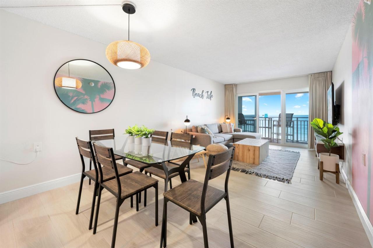 Paradise Beach Club - Oceanfront And Penthouse Satellite Beach Bagian luar foto