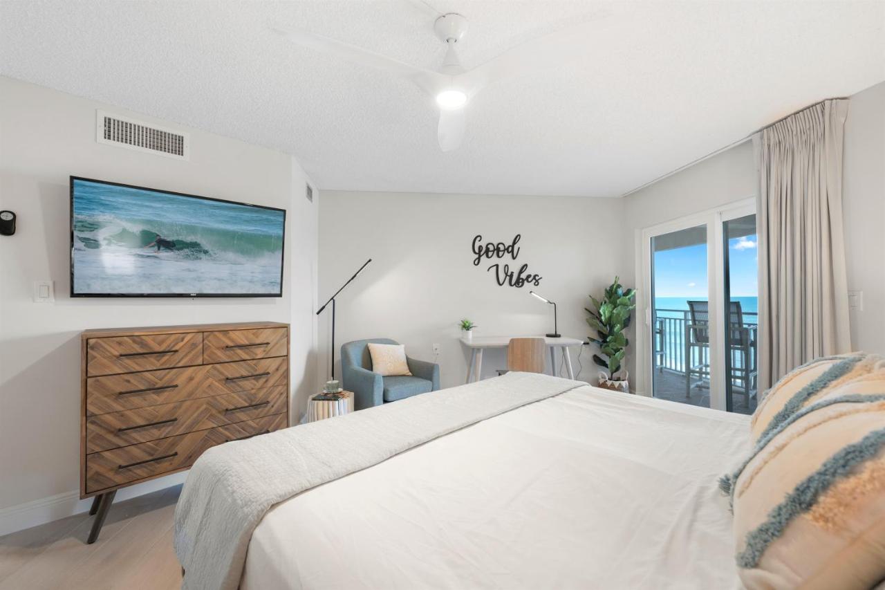 Paradise Beach Club - Oceanfront And Penthouse Satellite Beach Bagian luar foto