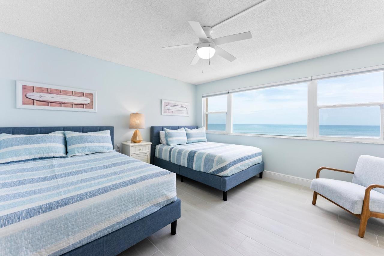 Paradise Beach Club - Oceanfront And Penthouse Satellite Beach Bagian luar foto