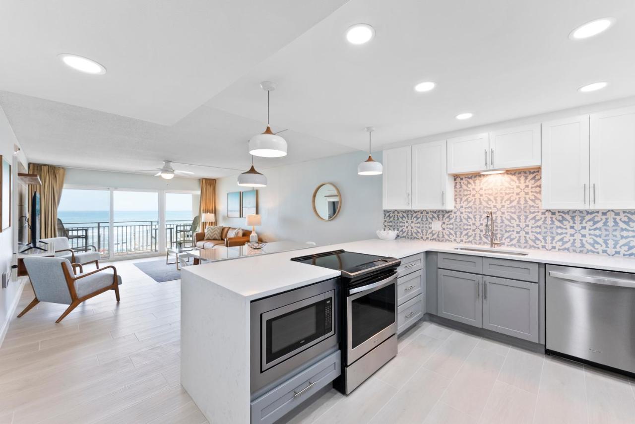 Paradise Beach Club - Oceanfront And Penthouse Satellite Beach Bagian luar foto