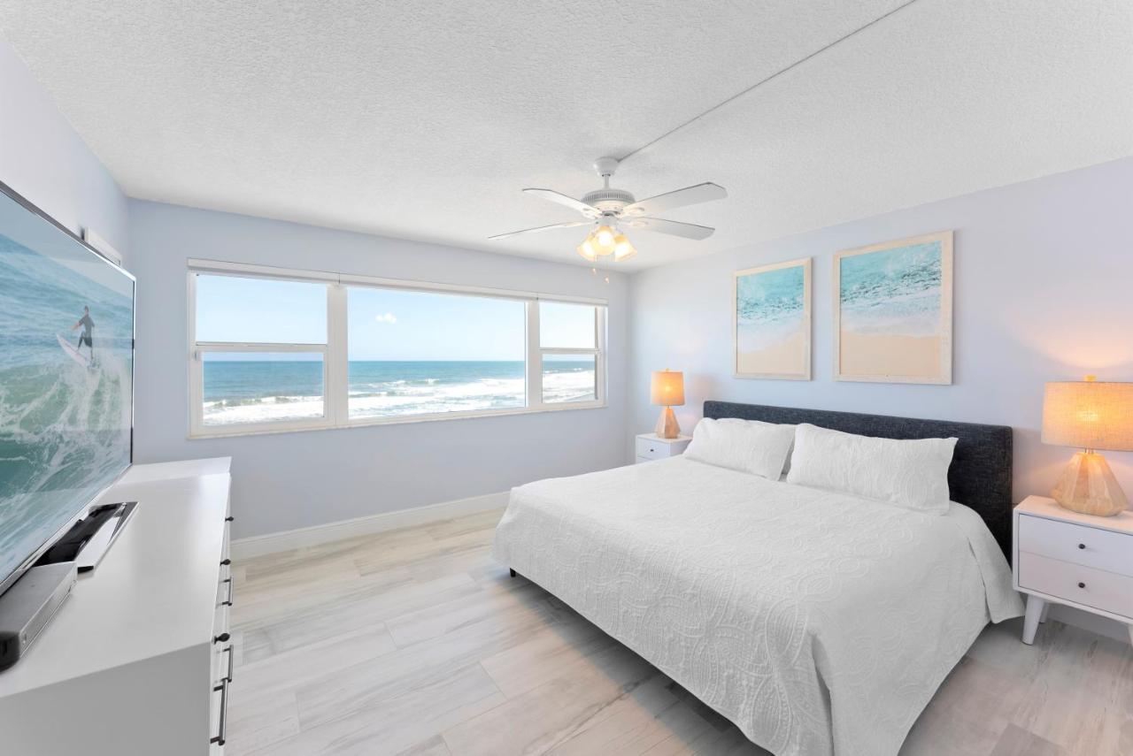 Paradise Beach Club - Oceanfront And Penthouse Satellite Beach Bagian luar foto