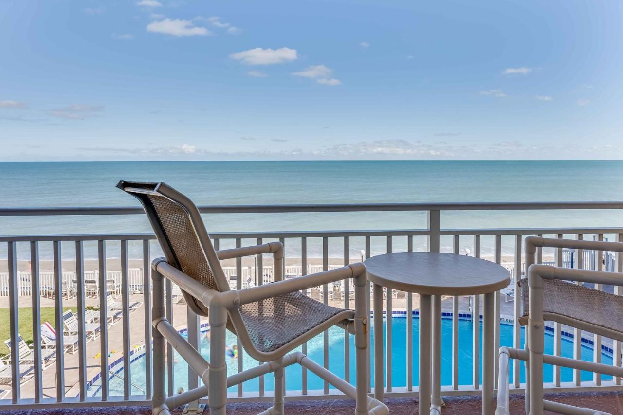 Paradise Beach Club - Oceanfront And Penthouse Satellite Beach Bagian luar foto