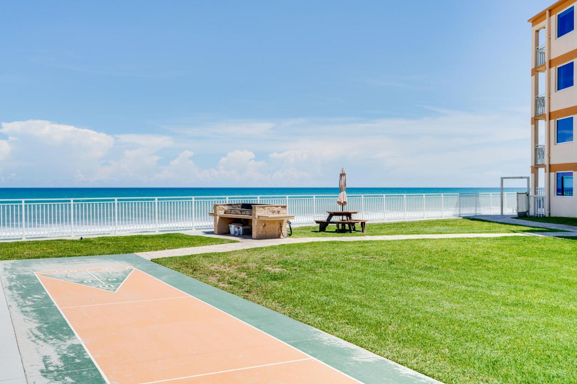 Paradise Beach Club - Oceanfront And Penthouse Satellite Beach Bagian luar foto
